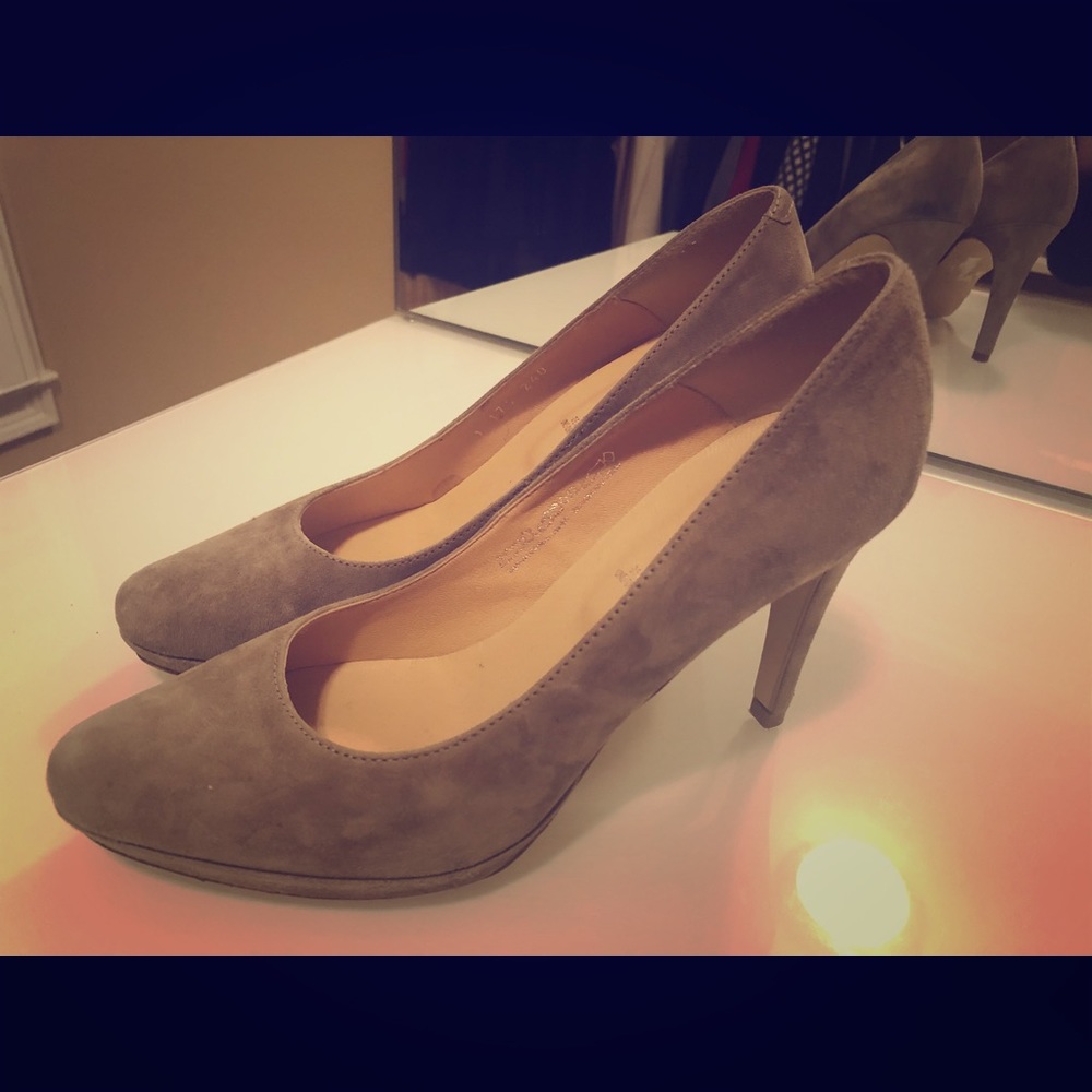 Leather Pumps Made in Germany in taupe